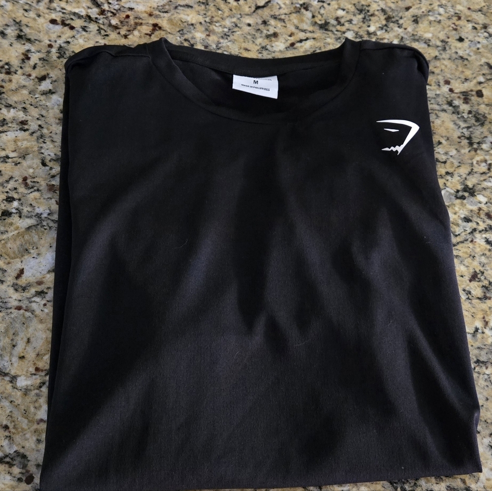 Gym Shark Medium Short Sleeve